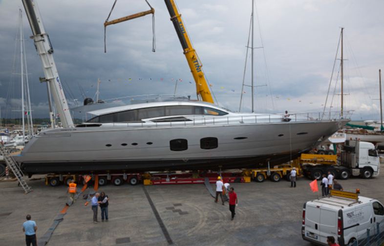 Yachts middle east - Pershing 108