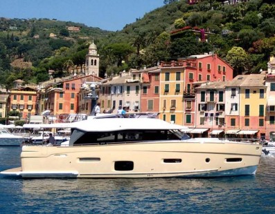 AZIMUT YACHTS AT THE 2015 CANNES BOAT SHOW