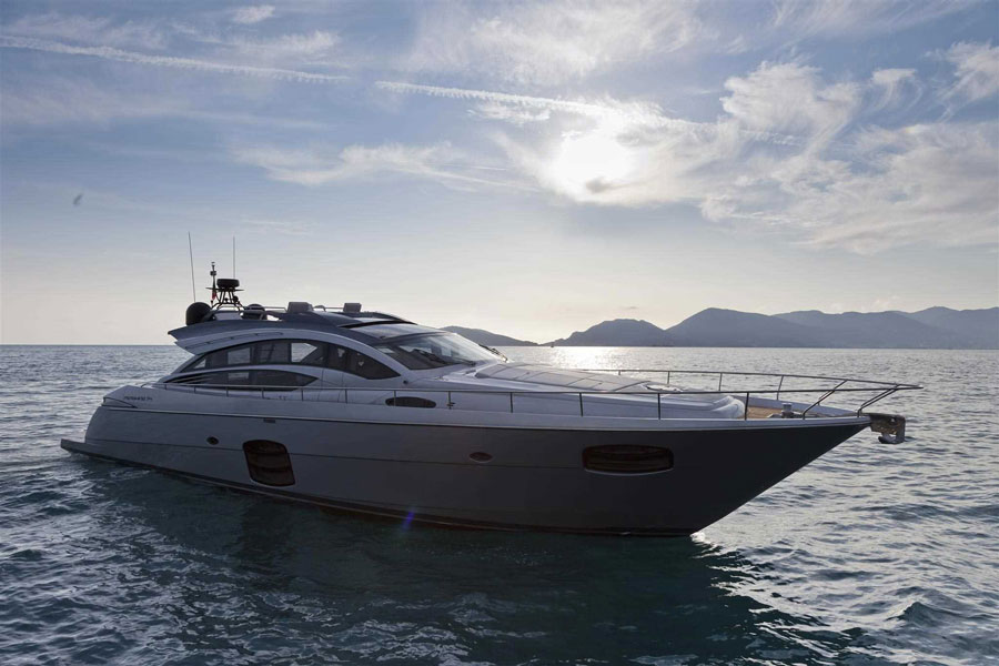Yachts middle east - pershing 74 - 3