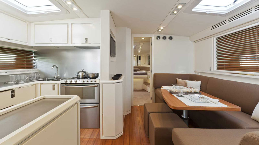 Yachts middle east - ITAMA 62 - interior