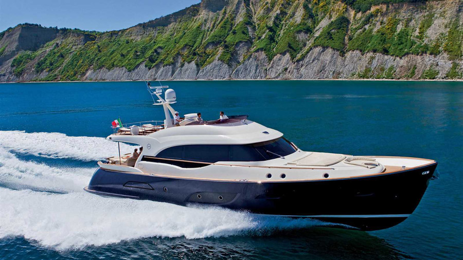 Yachts middle east - Mochi craft - Dolphin 74