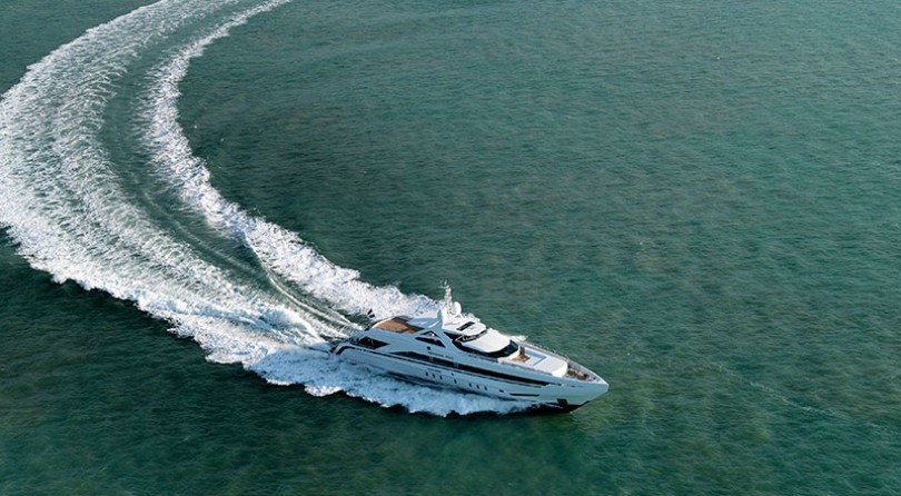 شركة Heesen Yachts تسلم Amore Mio، يخت رقم 17145 رياضي بطول 45 متر
