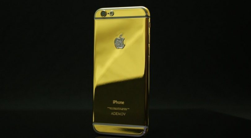 تبلغ كلفة آيفون 6 المطلي بالذهب 7300 دولار، ويضم هذا الهاتف أيضاً علامة شركة آبل مرصعة بالماس