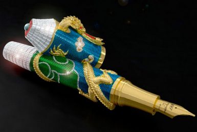 قلم “ألتيميت سينتينيال دراغون” الفريد من نوعه في معرض الفخامة الدولي في الرياض