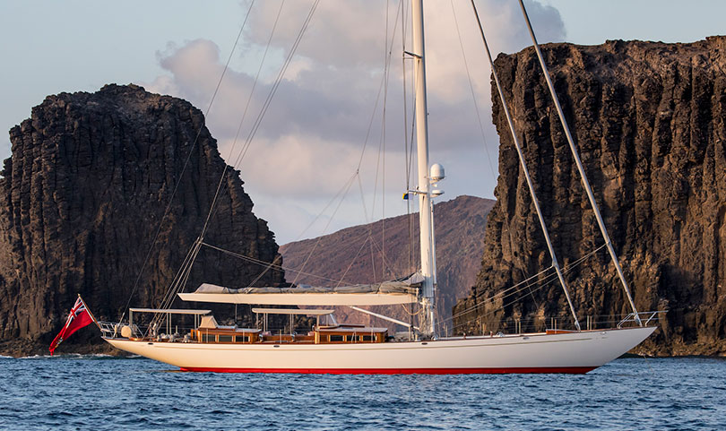 Yachts Middle East - Truly Classic 90 Acadia Exterior